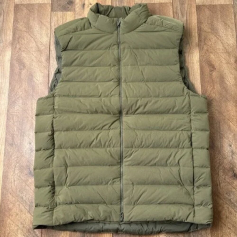 Lululemon Navigation Down Vest Jacket Men's Medium Green Insulated Puffer 6903